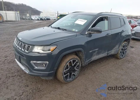 2018 Jeep Compass Limited 4X4 z USA, uszkodzony, nr VIN 3C4NJDCB4JT114403